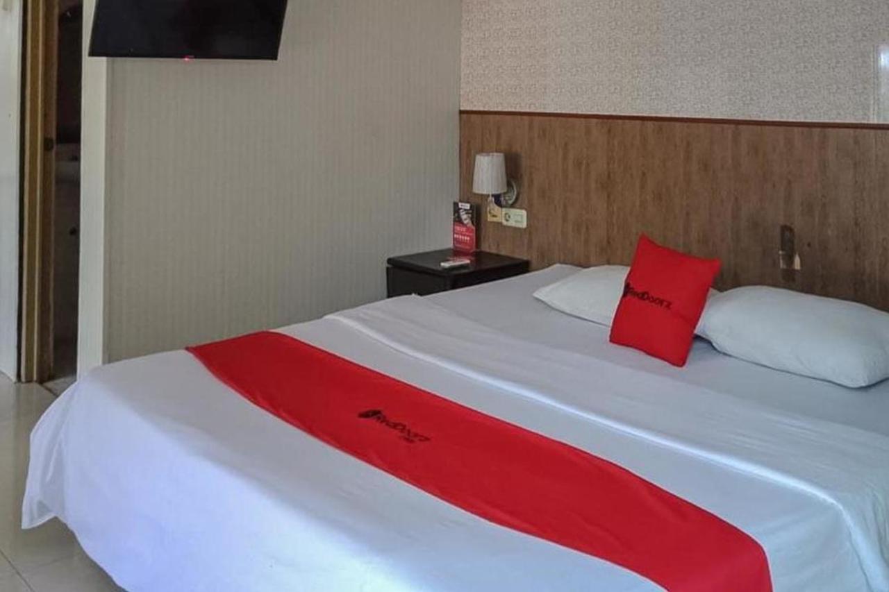 RedDoorz @ Sorong City Center Zewnętrze zdjęcie