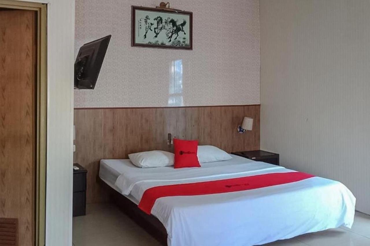 RedDoorz @ Sorong City Center Zewnętrze zdjęcie