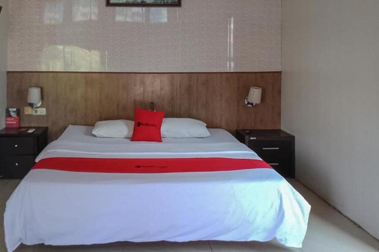 RedDoorz @ Sorong City Center Zewnętrze zdjęcie